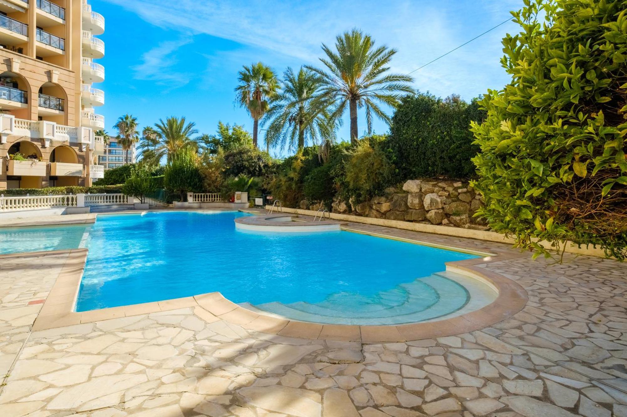 Residhotel Villa Maupassant Cannes Extérieur photo